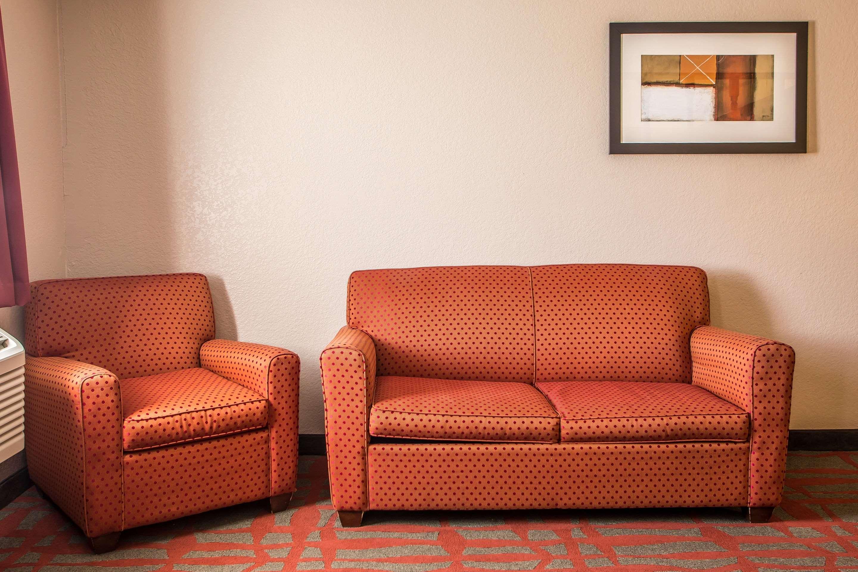 Quality Inn & Suites West Bend Exteriör bild