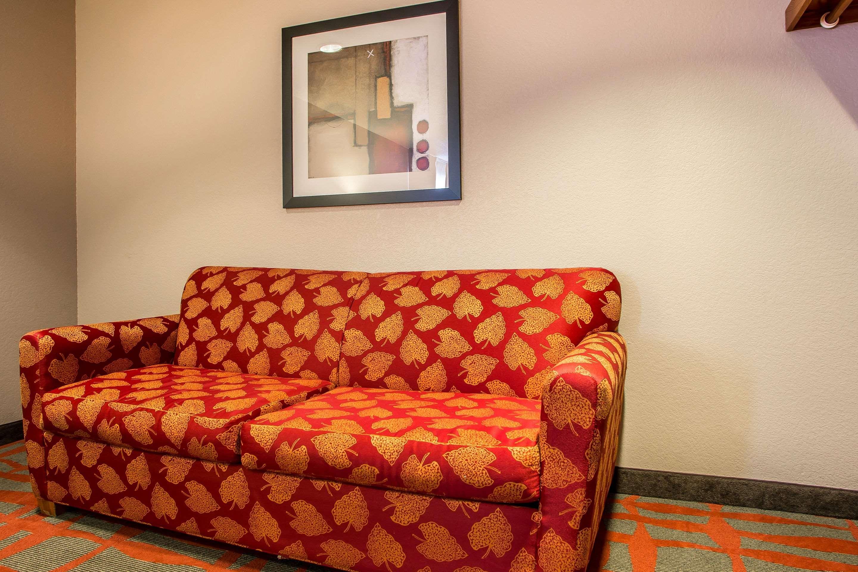 Quality Inn & Suites West Bend Exteriör bild